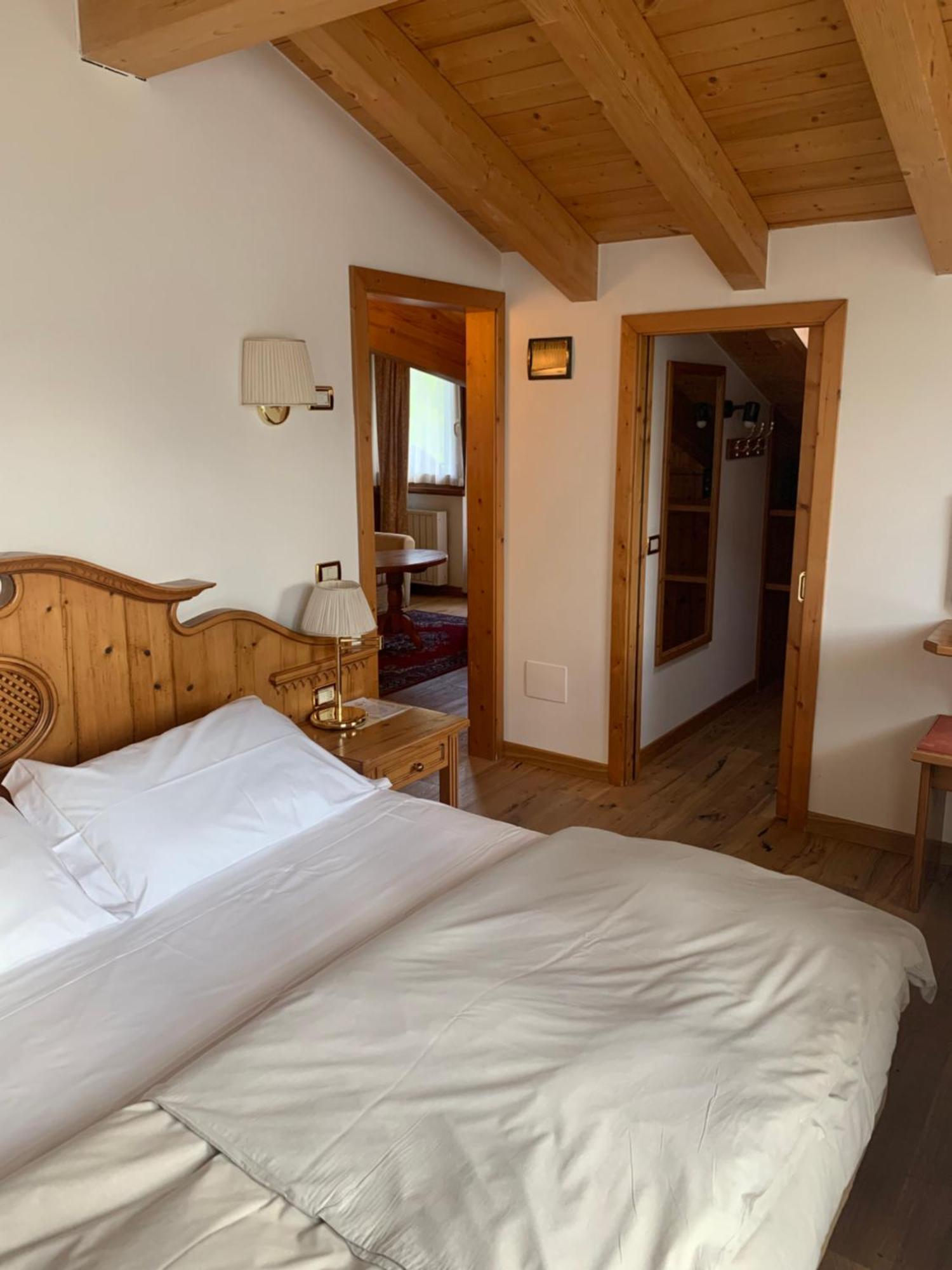 Hotel Lorenzetti Madonna Esterno foto
