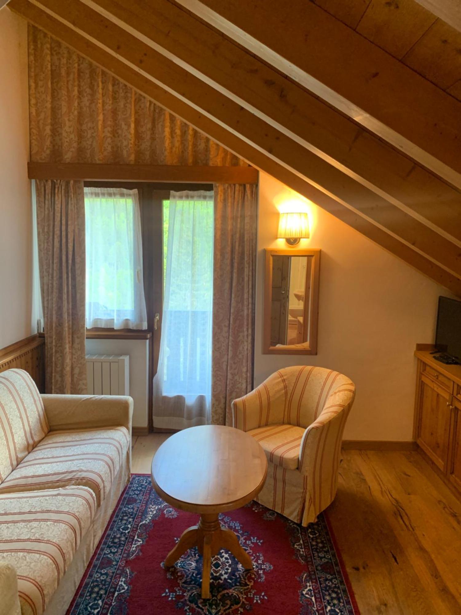 Hotel Lorenzetti Madonna Esterno foto