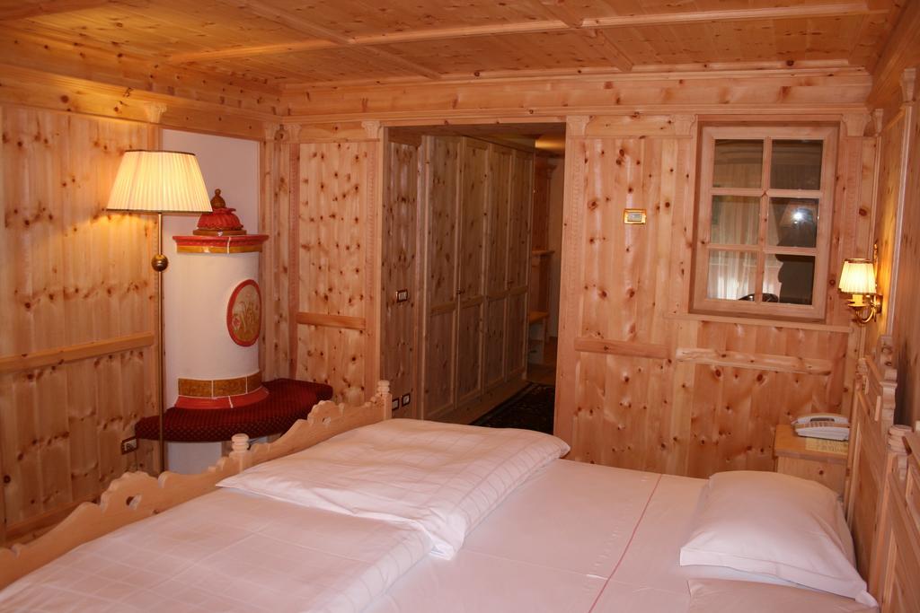 Hotel Lorenzetti Madonna Esterno foto