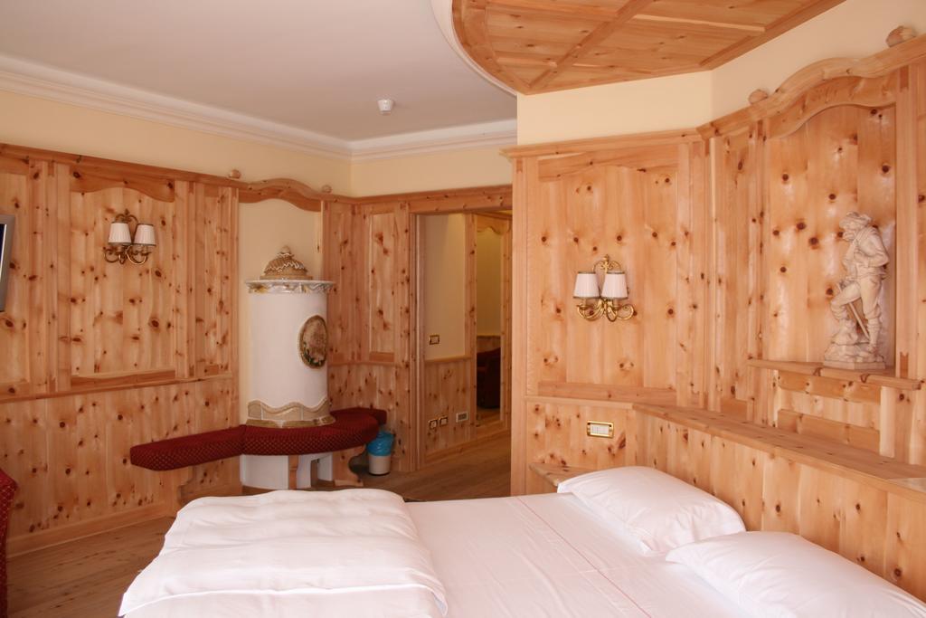 Hotel Lorenzetti Madonna Camera foto