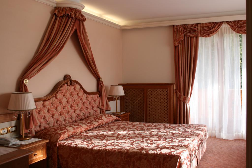Hotel Lorenzetti Madonna Camera foto