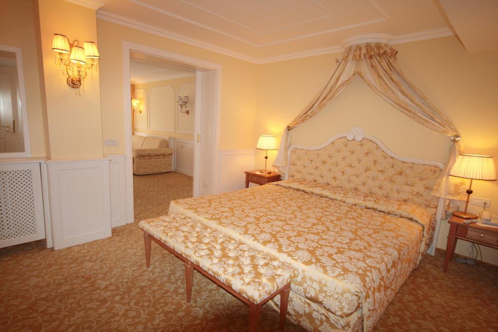 Hotel Lorenzetti Madonna Camera foto