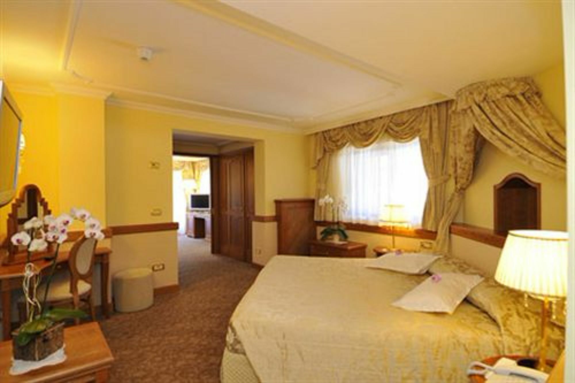 Hotel Lorenzetti Madonna Esterno foto