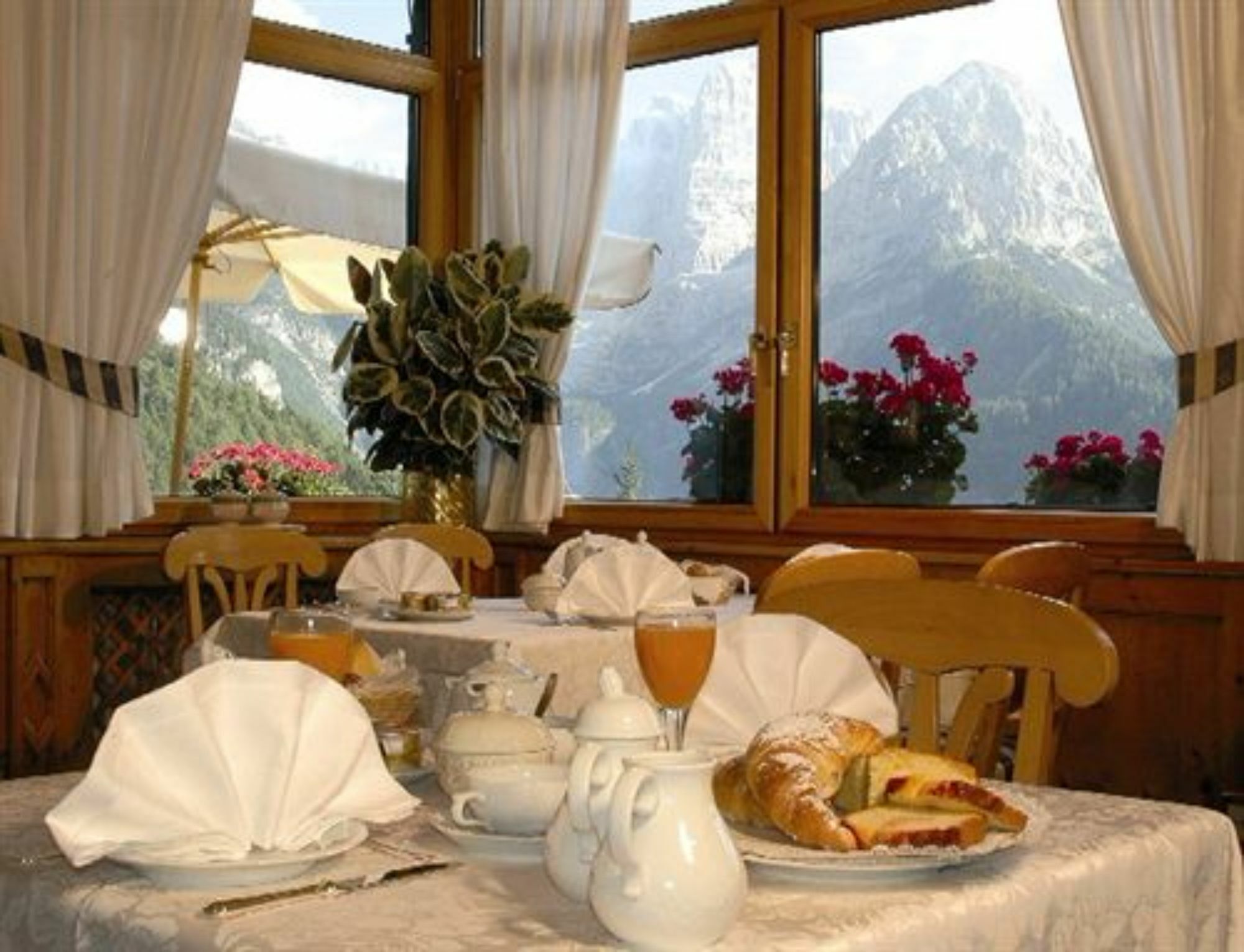 Hotel Lorenzetti Madonna Esterno foto