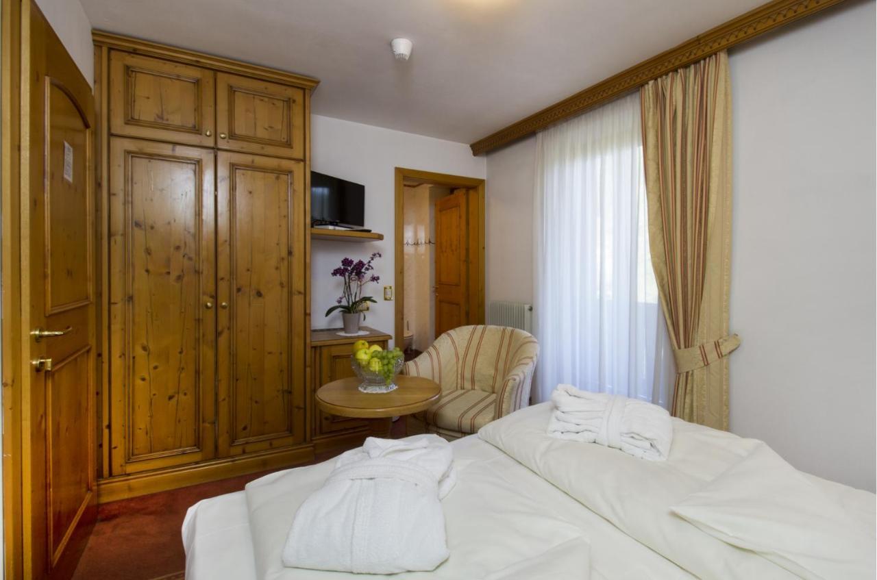 Hotel Lorenzetti Madonna Esterno foto